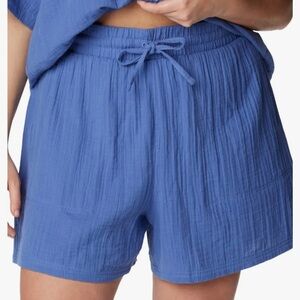 NWT Columbia Women's Eve Color Holly Hideaway Breezy Shorts- Size 2XL